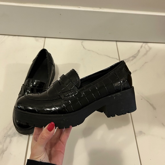Steve Madden Loafers - Picture 2 of 4
